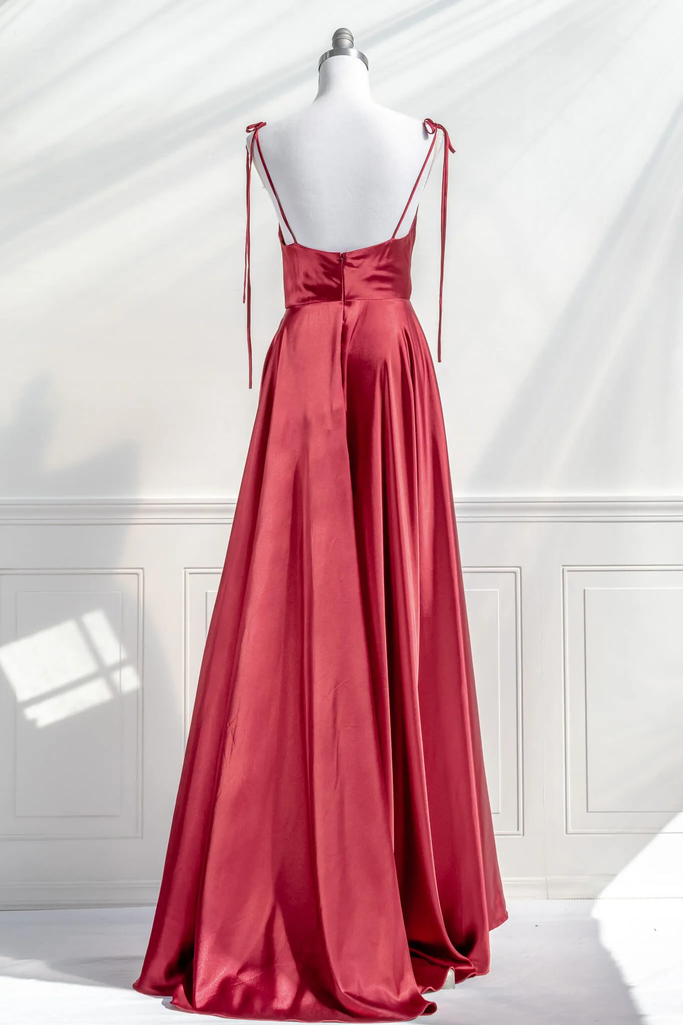 Aphrodite Dress - Burgundy