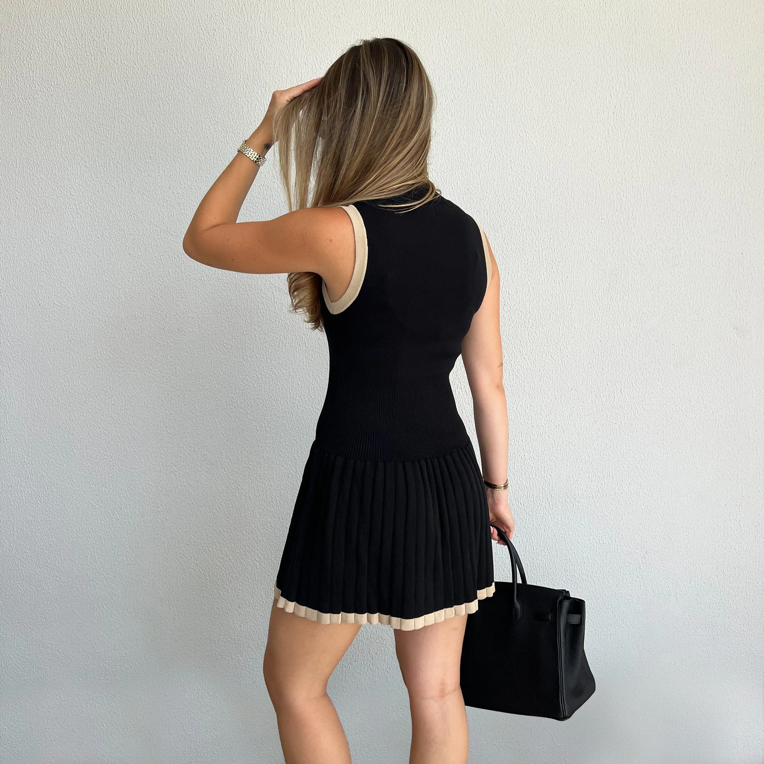 Knitted High Neck Pleated Dress - Black