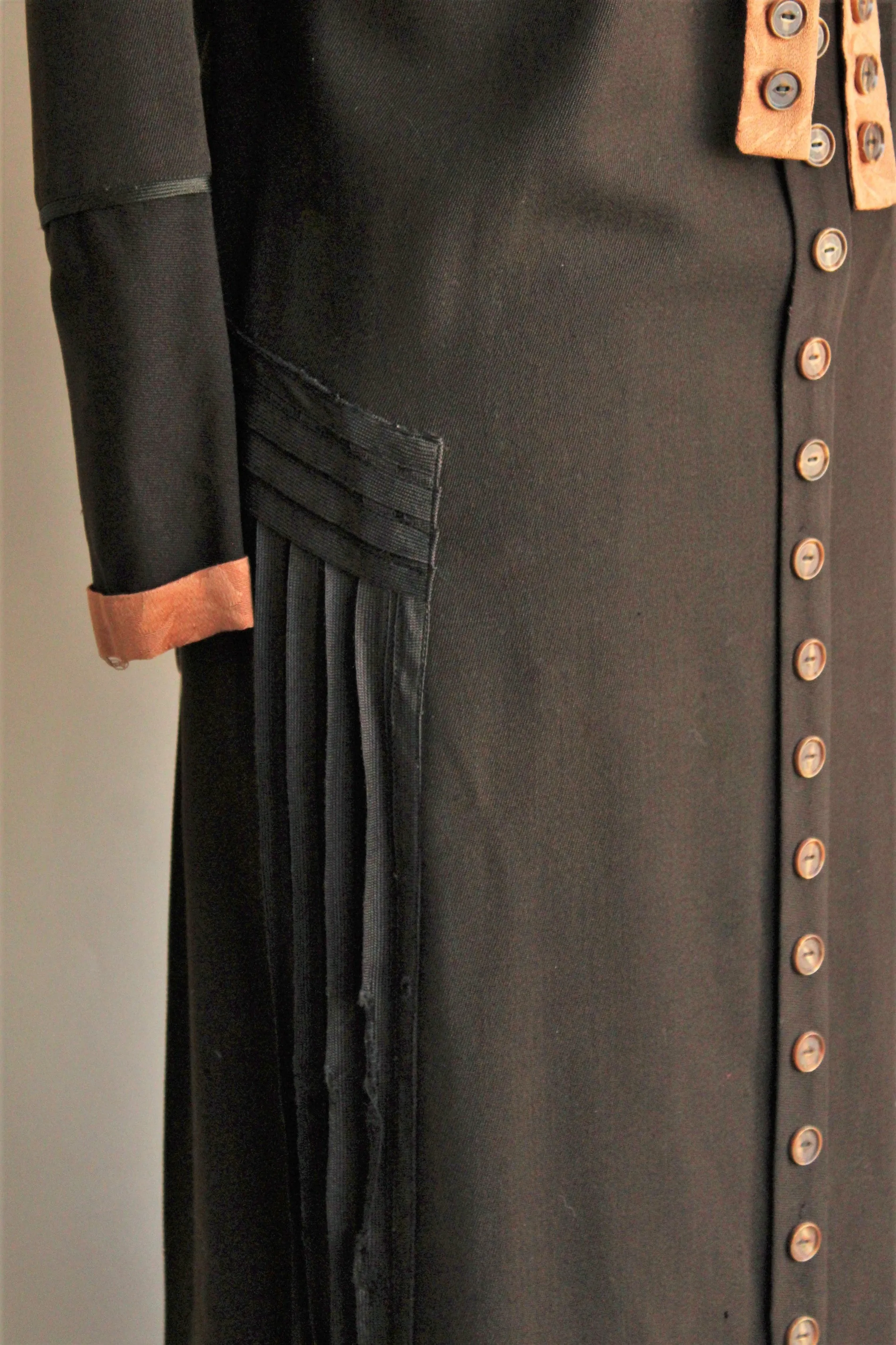 Vintage 1920s Brown Wool And Silk Flapper Dress