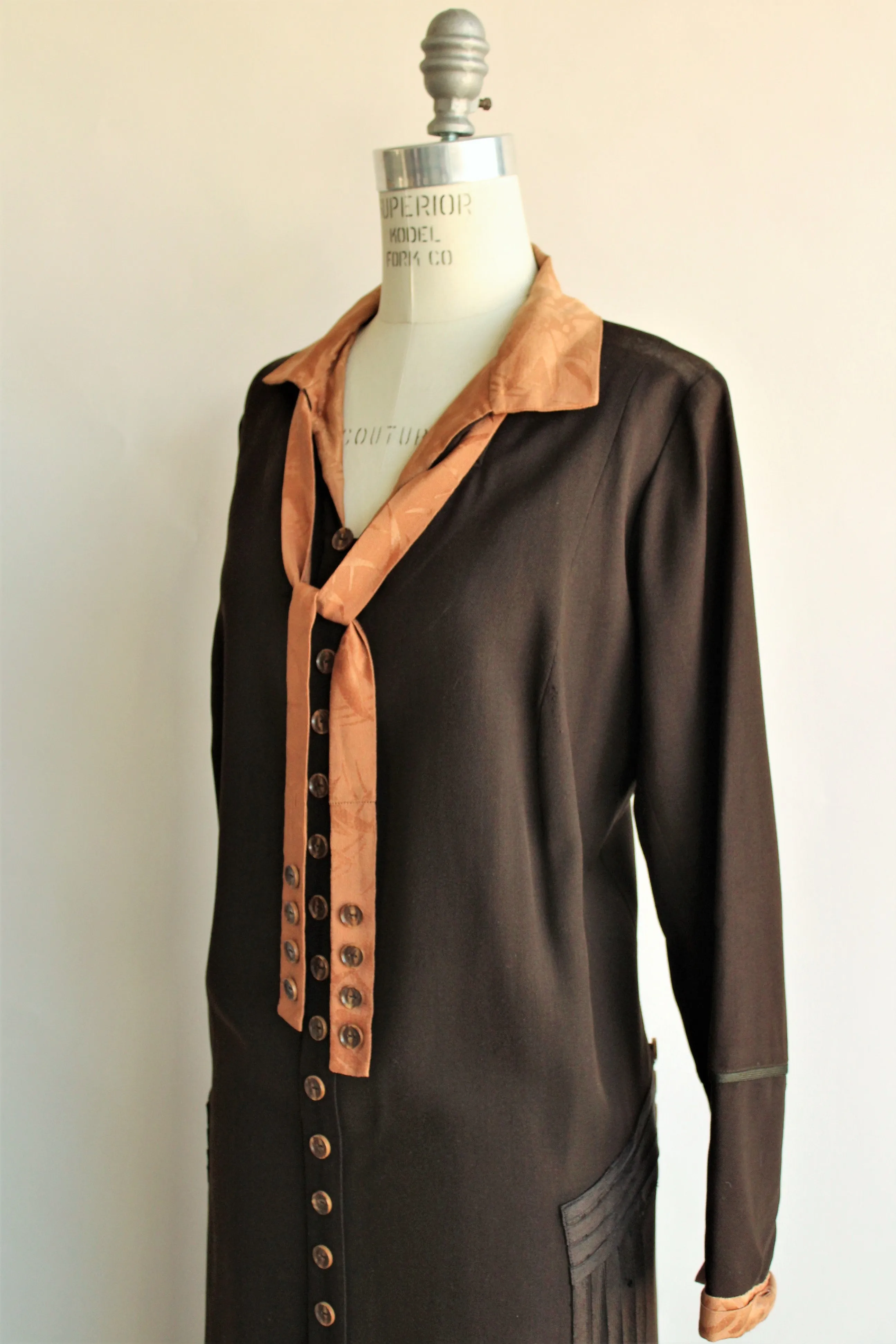 Vintage 1920s Brown Wool And Silk Flapper Dress