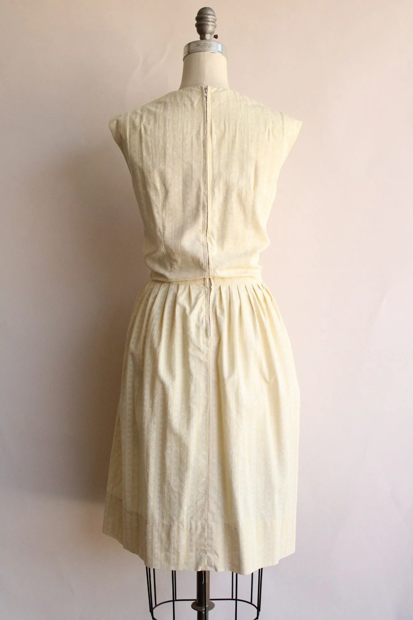 Vintage 1950s 1960s Volup Floral Print Stripe Cotton Sundress